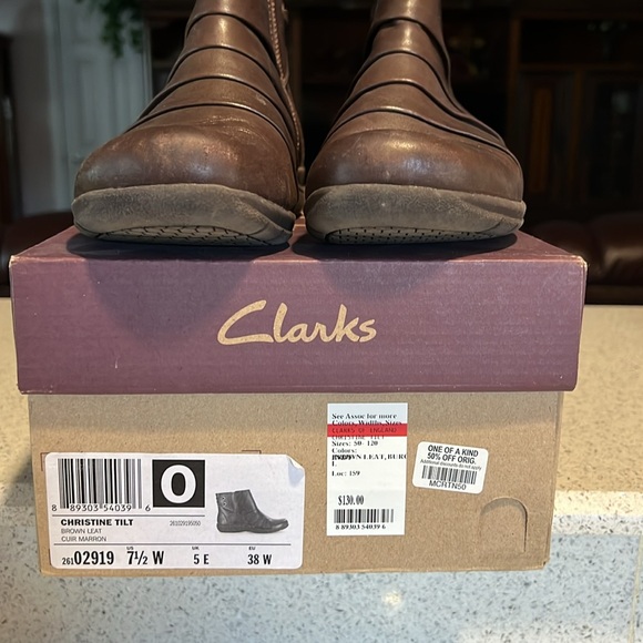 Clarks Women's Christine Tilt Ankle Boot Casual Zip Up Brown 7.5 W - Picture 6 of 6